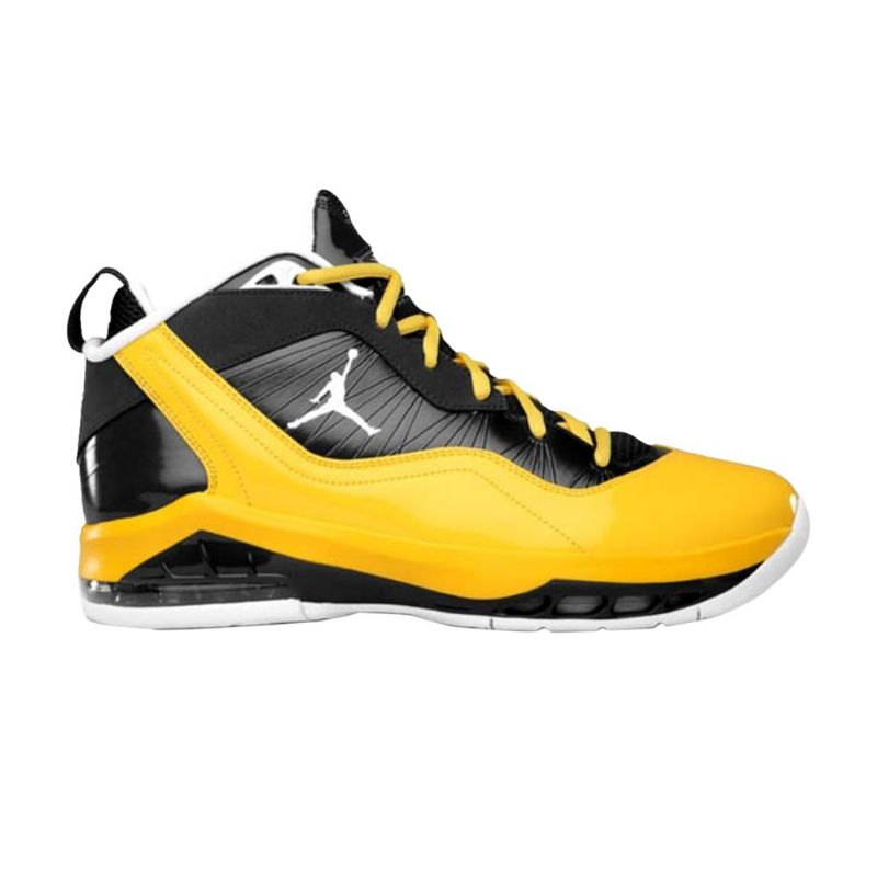 Air Jordan Melo M8 Gull Svart Grå Hvit Herresko