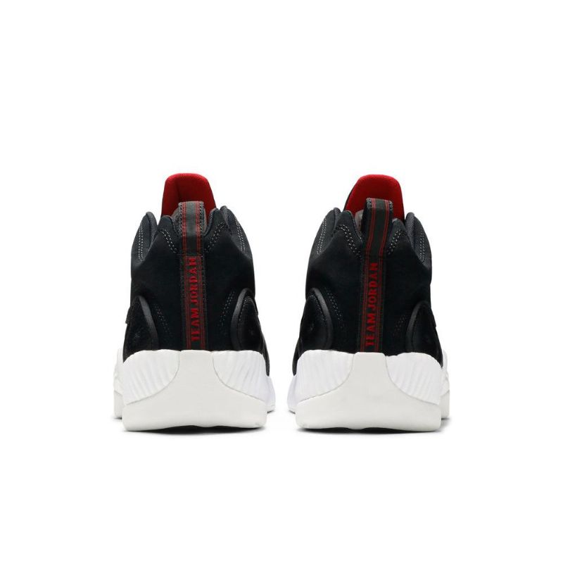 Air Jordan Jumpman Team 2 Svarte Røde Herresko
