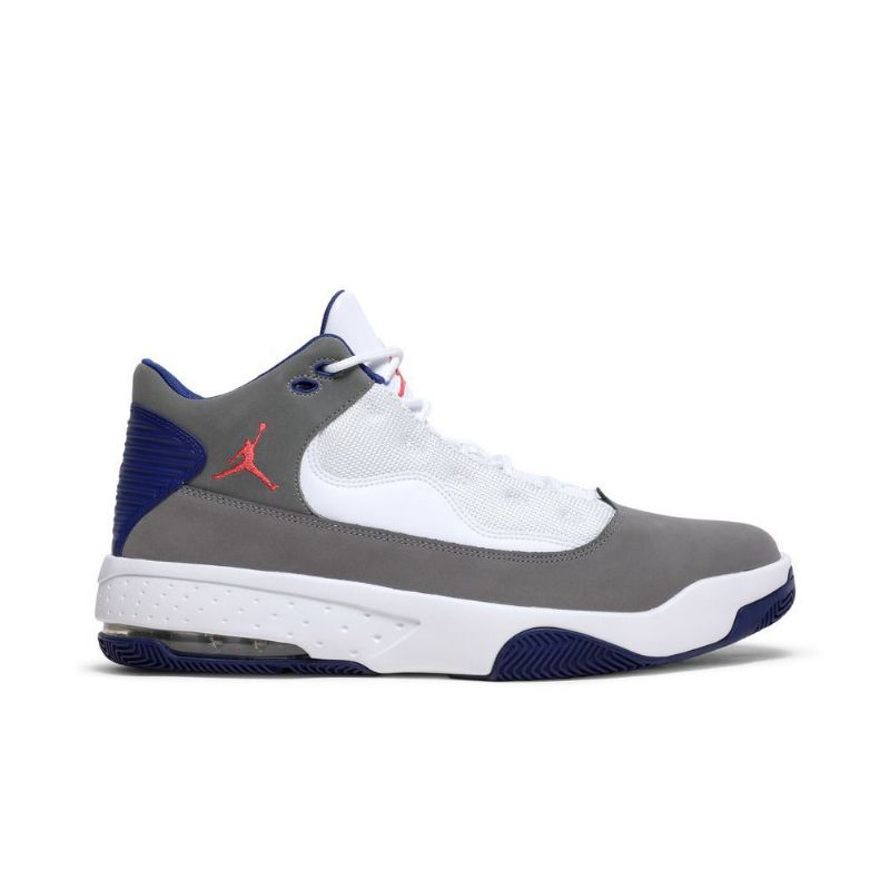 Air Jordan Max Aura 2 Grå Hvit Blå Rød Herresko