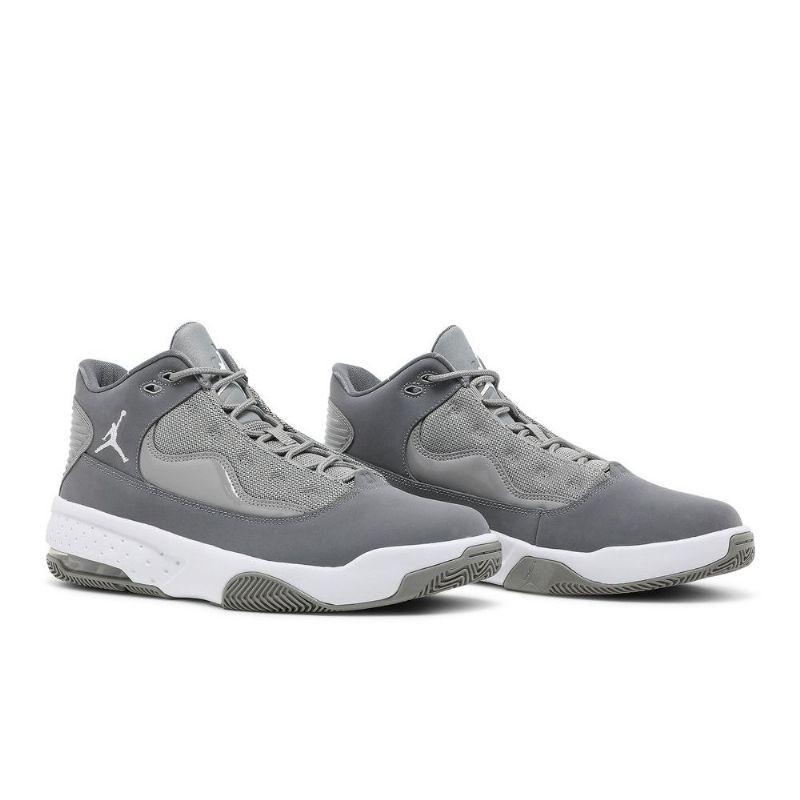 Air Jordan Max Aura 2 Grå Hvite Herresko
