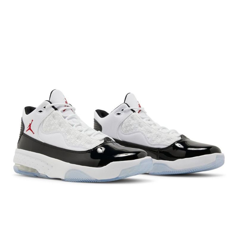 Air Jordan Max Aura 2 Hvit Svart Rød Herresko