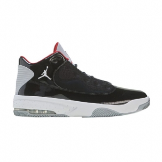 Air Jordan Max Aura 2 Svart Grå Rød Hvit Herresko