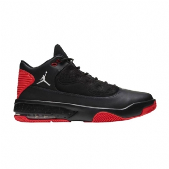 Air Jordan Max Aura 2 Svart Rød Hvit Herresko