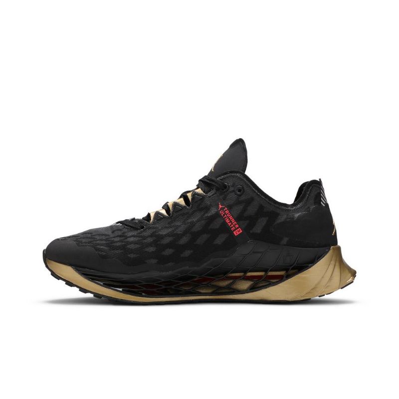 Air Jordan Zoom Trunner Ultimate Svart Gull Rød Herresko