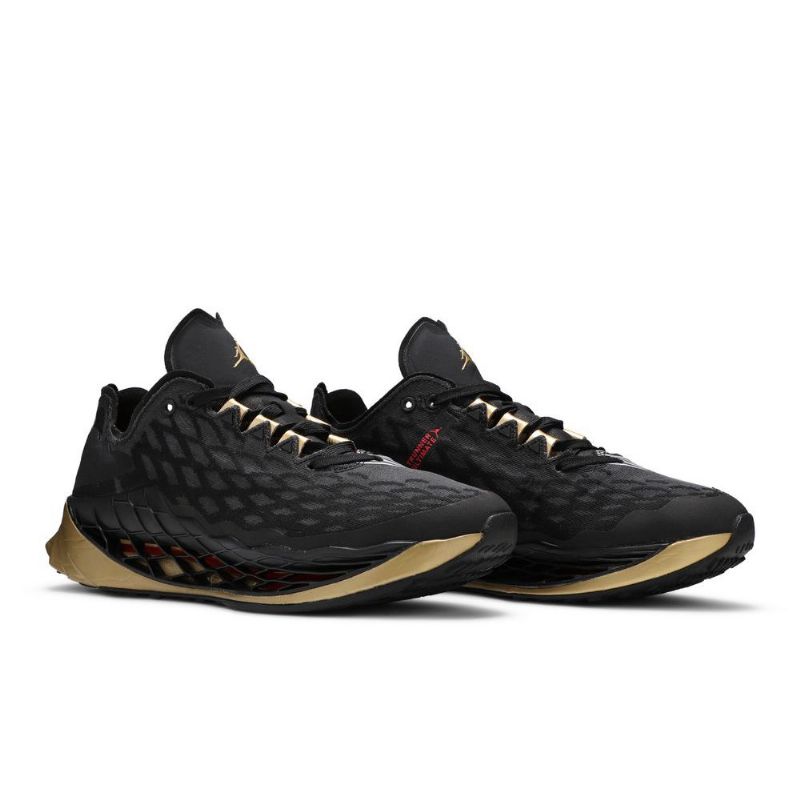 Air Jordan Zoom Trunner Ultimate Svart Gull Rød Herresko