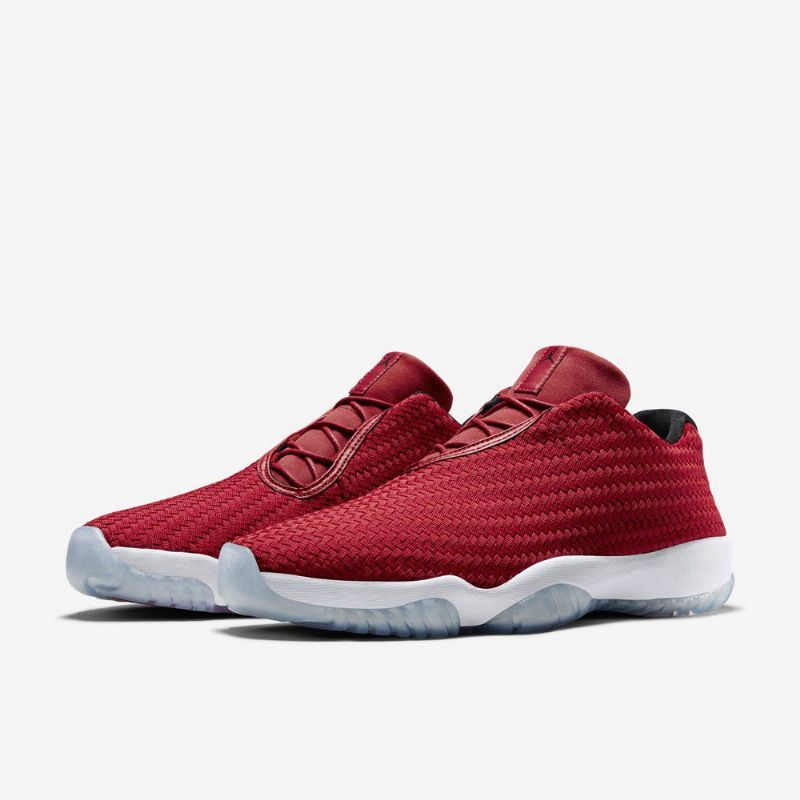 Air Jordan Future Lav Rød Hvit Svart Herresko