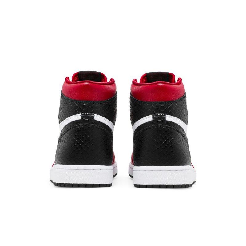 Air Jordan 1 Retro Høy Og Rød Hvit Svart Damesko