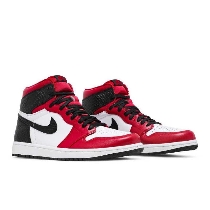 Air Jordan 1 Retro Høy Og Rød Hvit Svart Damesko