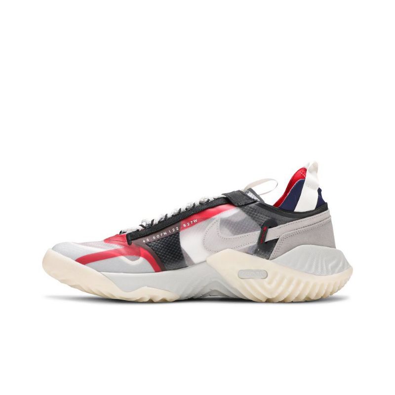Air Jordan Delta Breathe Hvit Rød Grå Svart Herresko
