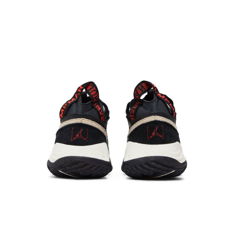 Air Jordan Delta Breathe Svart Grå Beige Rød Herresko