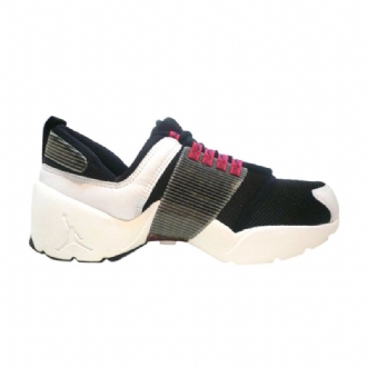 Air Jordan Trunner Hvit Svart Rød Herresko